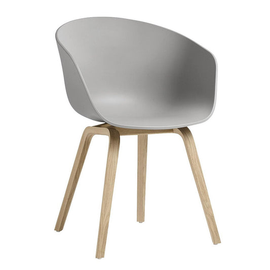 About a Chair AAC 22 2.0 Armlehnstuhl Eiche lackiert