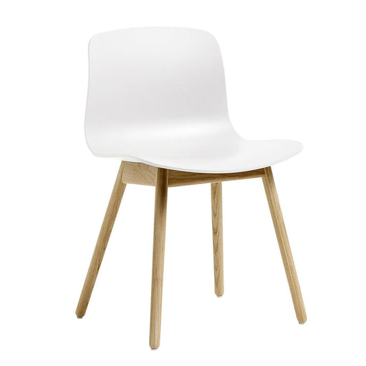 About a Chair AAC 12 2.0 Stuhl Eiche matt lackiert Weiß