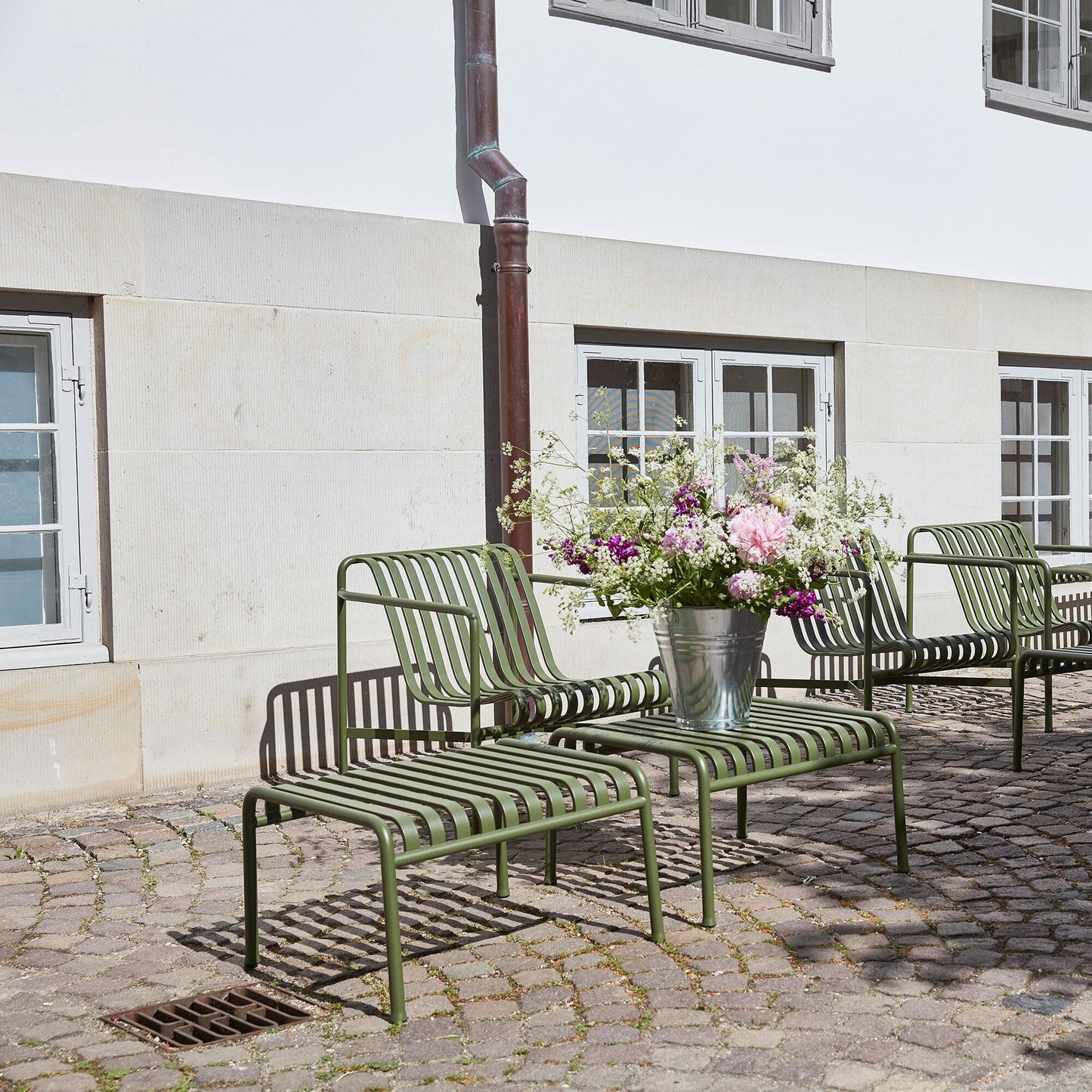 Palissade Ottoman/ Gartenbeistelltisch 2er Set Himmelgrau