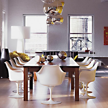 Saarinen Tulip Armlehnstuhl drehbar Schwarz