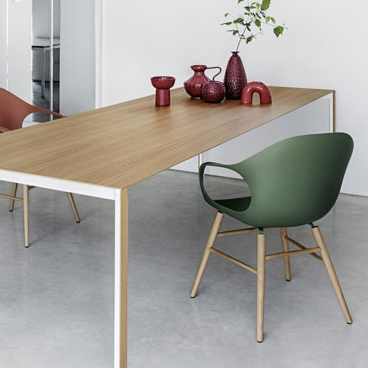 Elephant Armlehnstuhl mit Holzgestell Natur