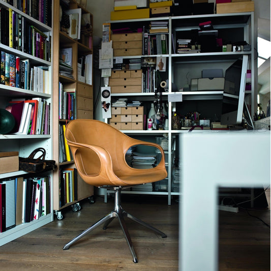 Elephant Dreharmlehnstuhl Kreuzfuß Leder Natur