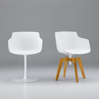 Flow Slim Armlehnstuhl Füße in Eiche Schwarz