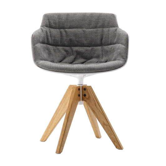 Flow Slim Armlehnstuhl Gestell Eiche VN gepolstert Natur