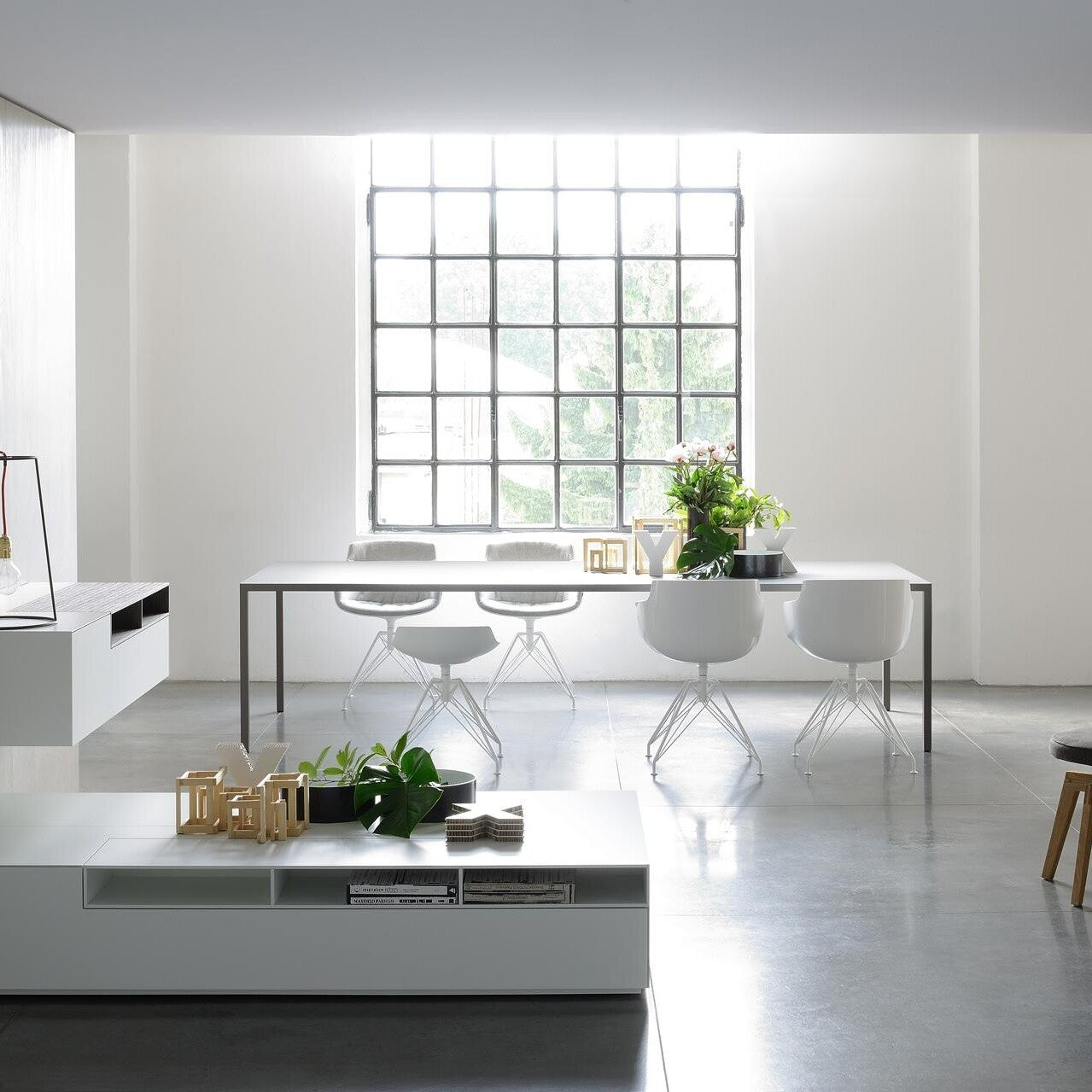 Flow Slim Armlehnstuhl Gestell LEM Schwarz