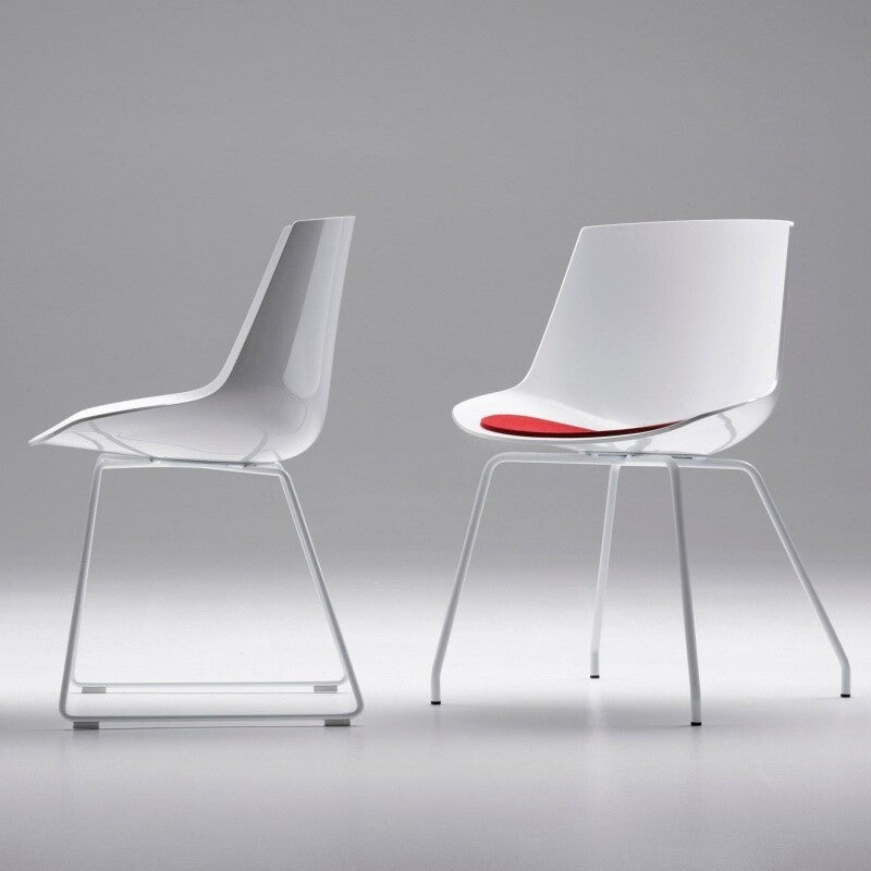 Flow Stuhl Kufengestell Schwarz