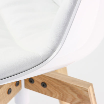 Flow Stuhl gepolstert Gestell Eiche Natur