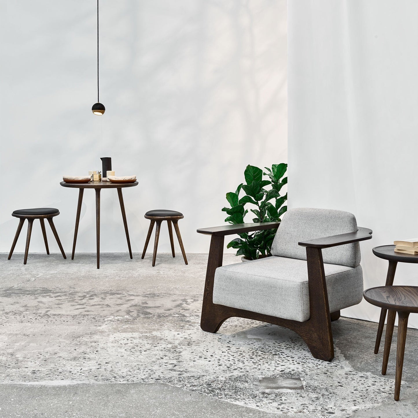 Niedriger Hocker Gestelll Eiche H 47cm Schwarz