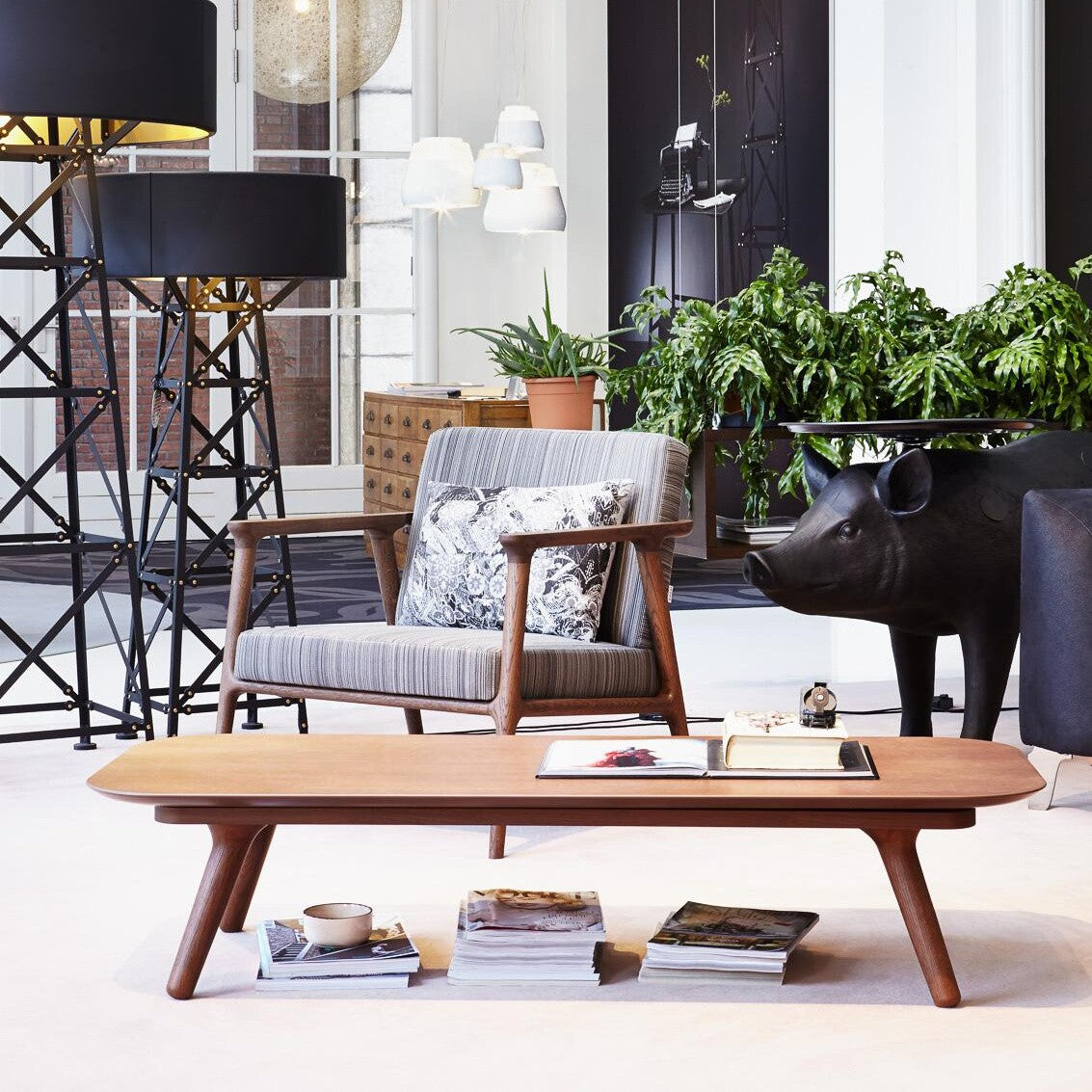 Pig Table Beistelltisch Schwarz