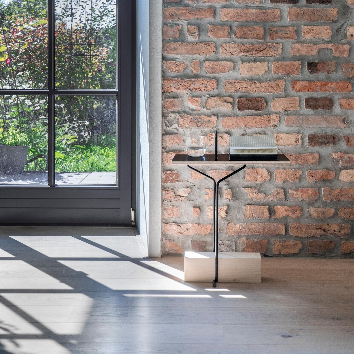 Moormann Abgemahnt Beistelltisch Schwarz