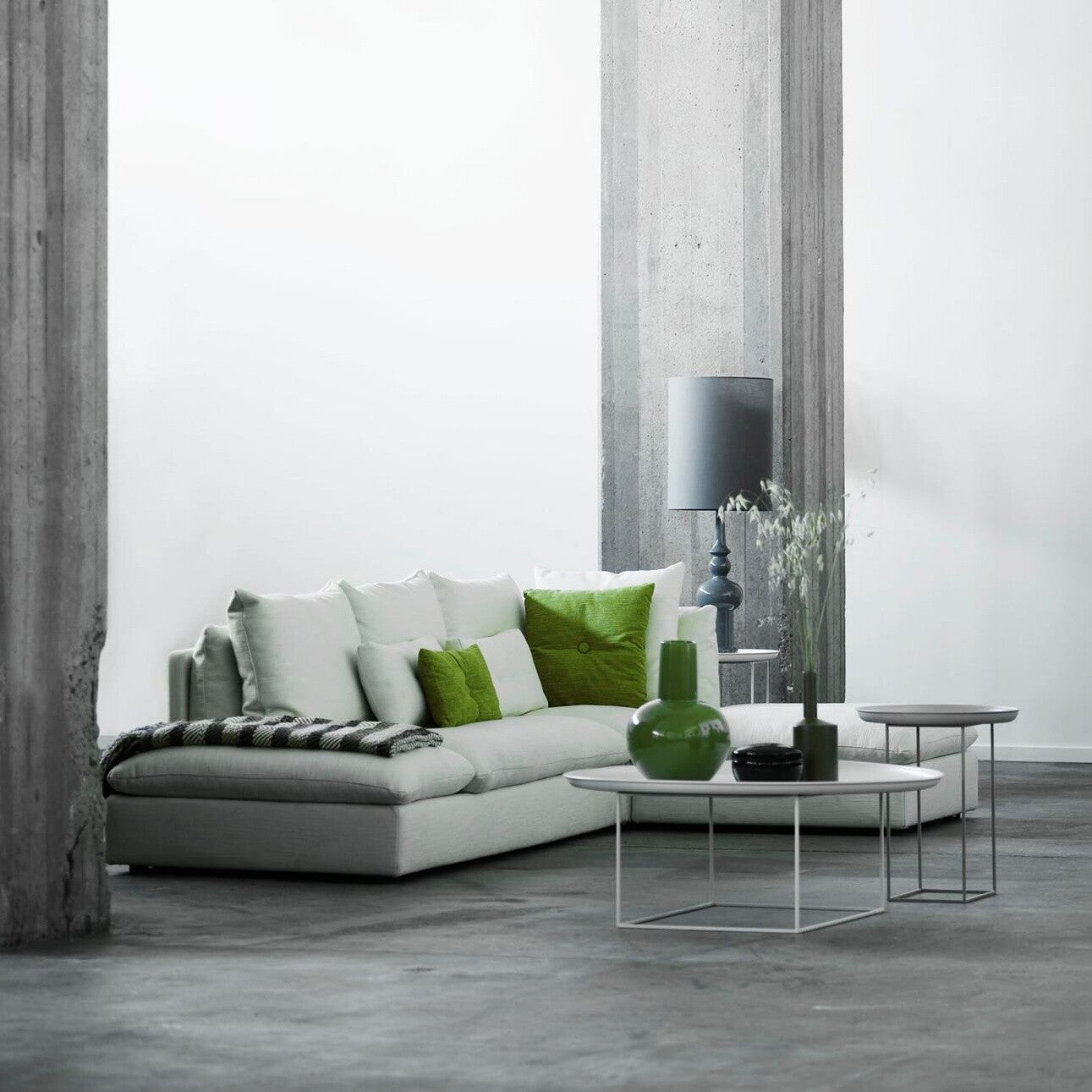 Duke Large Beistelltisch/Couchtisch Ø 90cm Weiß