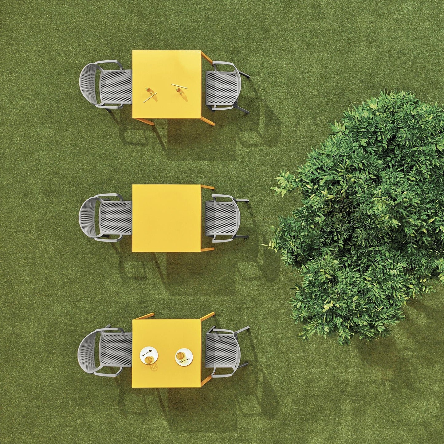 Dome 266 Gartenarmlehnstuhl Schwarz