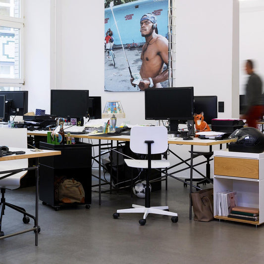 Eiermann 1 Tisch 160x80cm Gestell mittig Schwarz