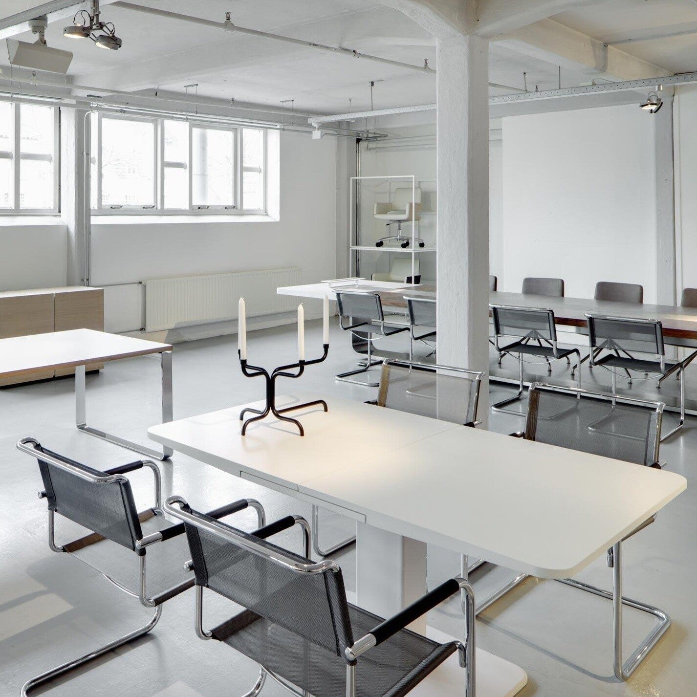 S 33 N Freischwinger Stuhl Schwarz