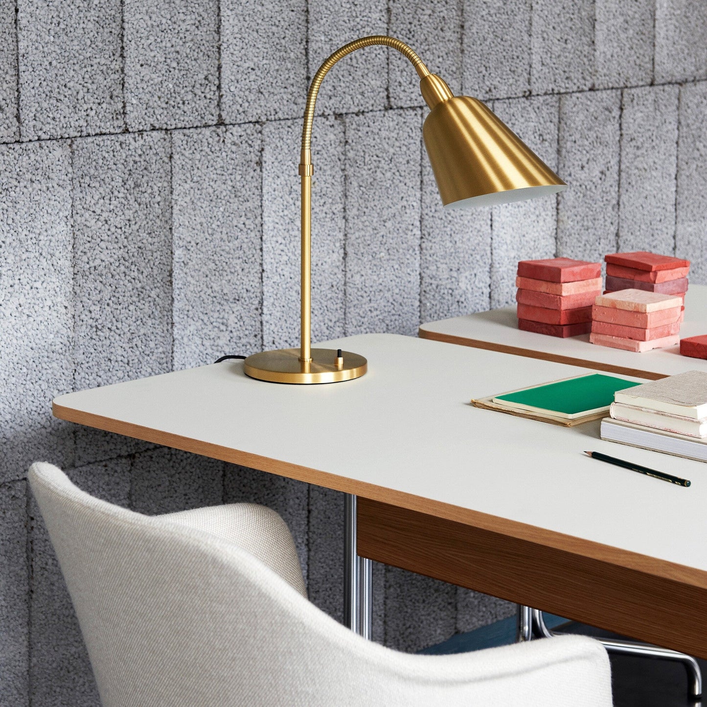 Pavilion AV16 Schreibtisch Gestell chrom Hellgrau