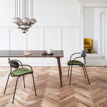 Pavilion AV4 Armlehnstuhl Schwarz