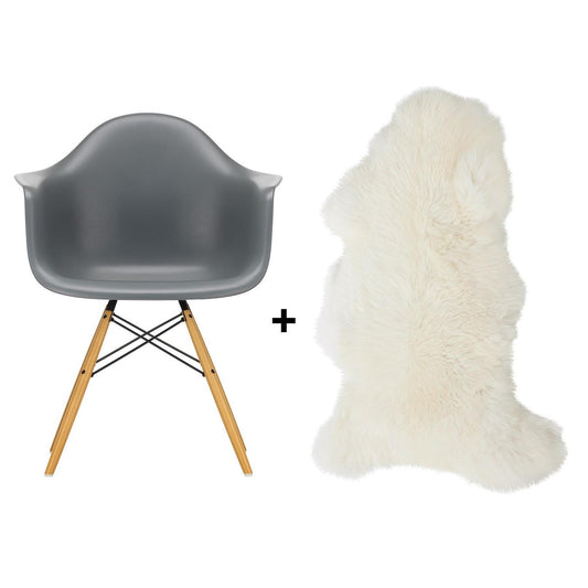 Aktionsset Eames Plastic Armchair DAW RE + Lammfell gratis Schwarz