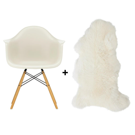 Aktionsset Eames Plastic Armchair DAW RE + Lammfell gratis Schwarz