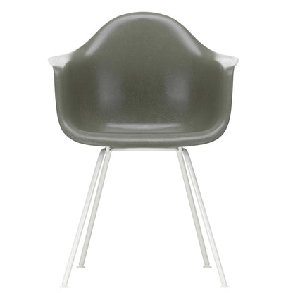 Eames Fiberglass Armchair DAX Gestell weiß Weiß