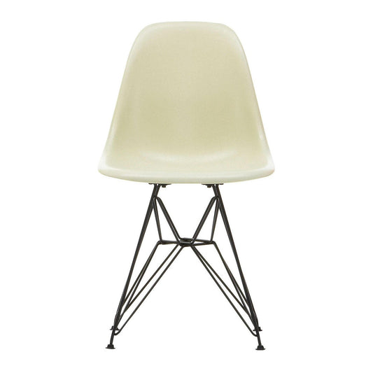 Eames Fiberglass Side Chair DSR schwarz Schwarz