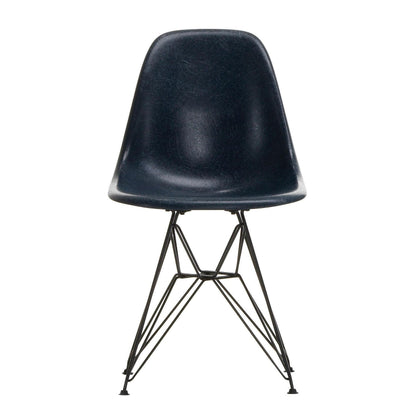 Eames Fiberglass Side Chair DSR schwarz Schwarz
