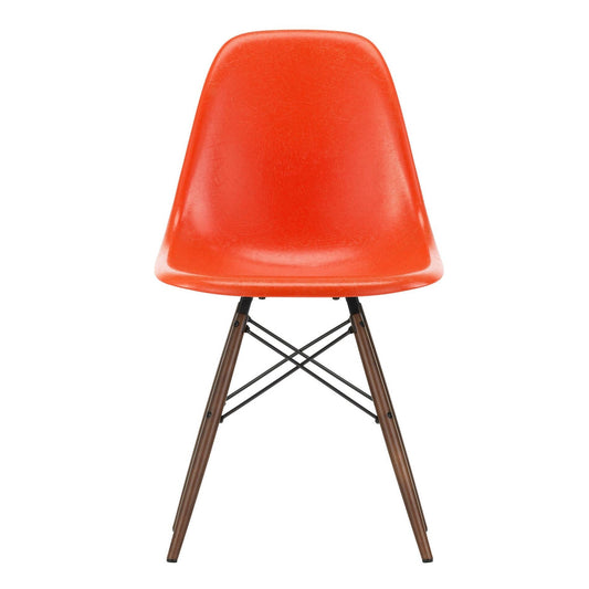 Eames Fiberglass Side Chair DSW Ahorn dunkel Schwarz