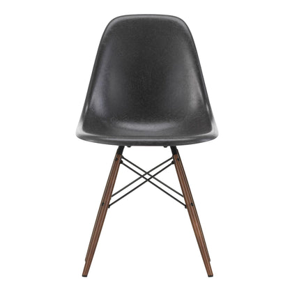 Eames Fiberglass Side Chair DSW Ahorn dunkel Schwarz