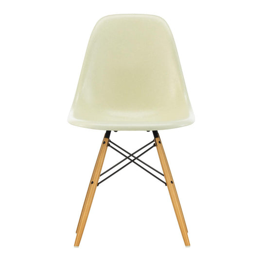 Eames Fiberglass Side Chair DSW Ahorn gelblich Schwarz