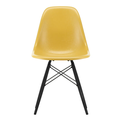 Eames Fiberglass Side Chair DSW Ahorn schwarz Schwarz