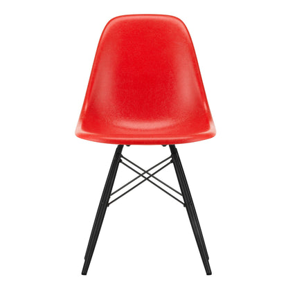 Eames Fiberglass Side Chair DSW Ahorn schwarz Schwarz
