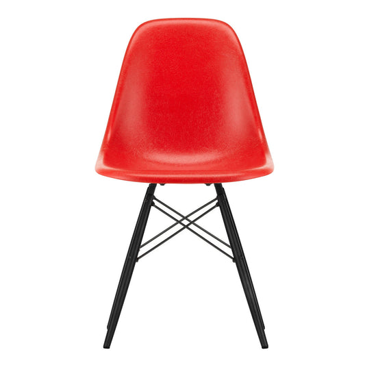 Eames Fiberglass Side Chair DSW Ahorn schwarz Schwarz