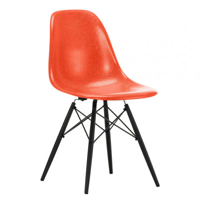 Eames Fiberglass Side Chair DSW Ahorn schwarz Schwarz