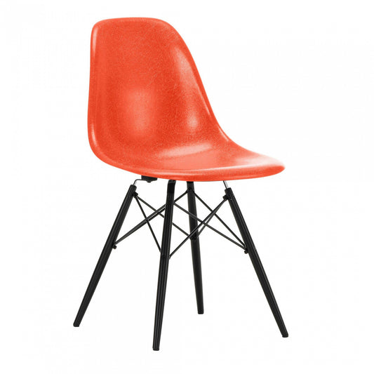 Eames Fiberglass Side Chair DSW Ahorn schwarz Schwarz