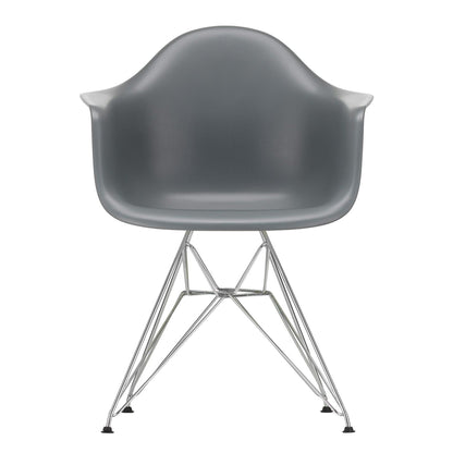 Eames Plastic Armchair DAR RE Gestell verchromt Schwarz