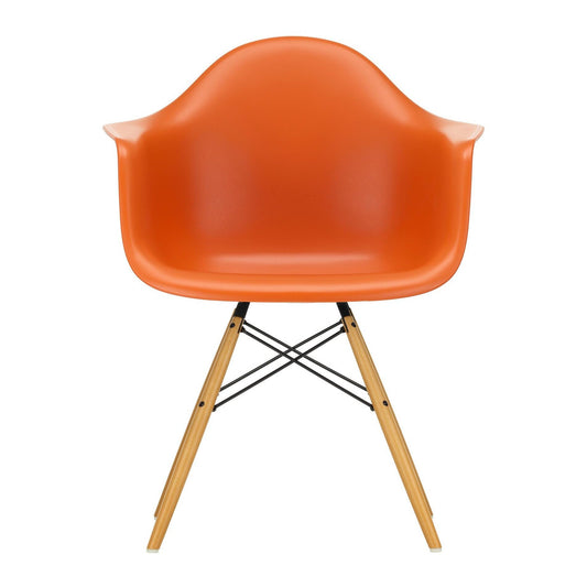 Eames Plastic Armchair DAW RE Ahorn gelblich Schwarz