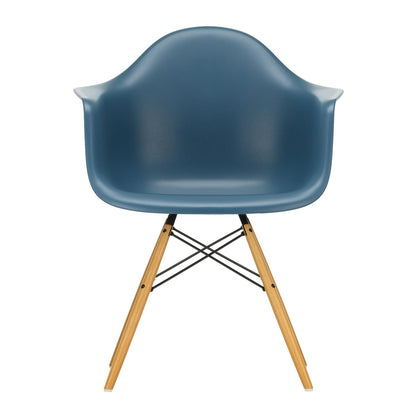 Eames Plastic Armchair DAW RE Ahorn gelblich Schwarz