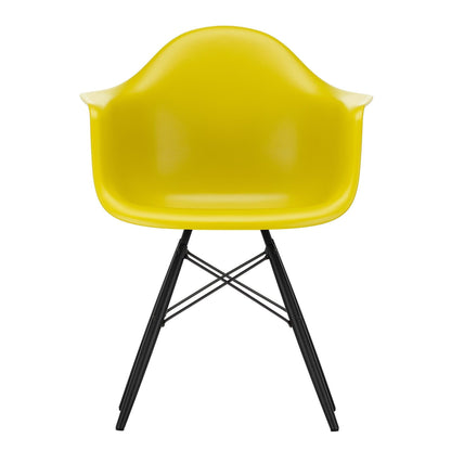 Eames Plastic Armchair DAW RE Ahorn schwarz Schwarz