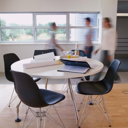 Eames Plastic Side Chair DSR verchromt Weiß