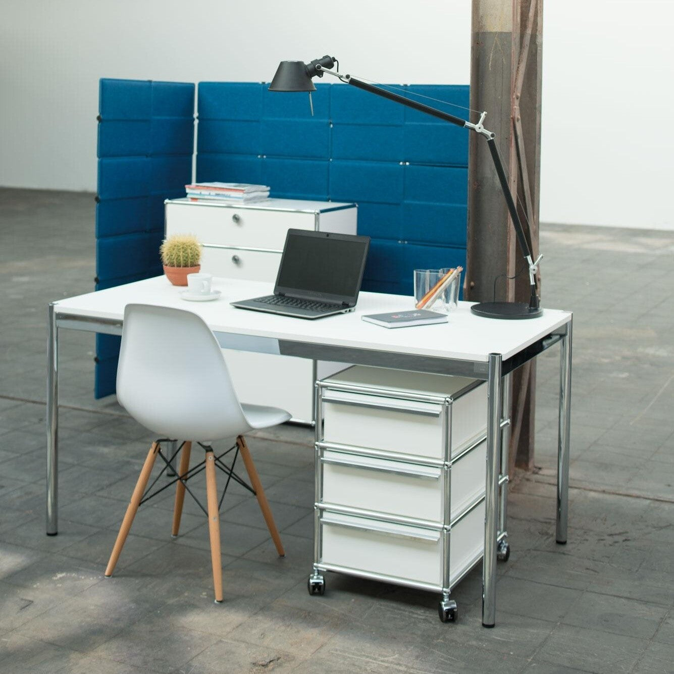 Eames Plastic Side Chair DSW RE Ahorn gelblich Weiß