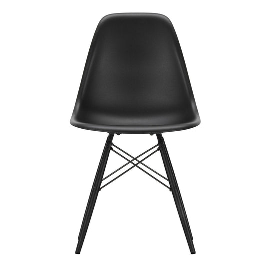Eames Plastic Side Chair DSW RE Ahorn schwarz Schwarz