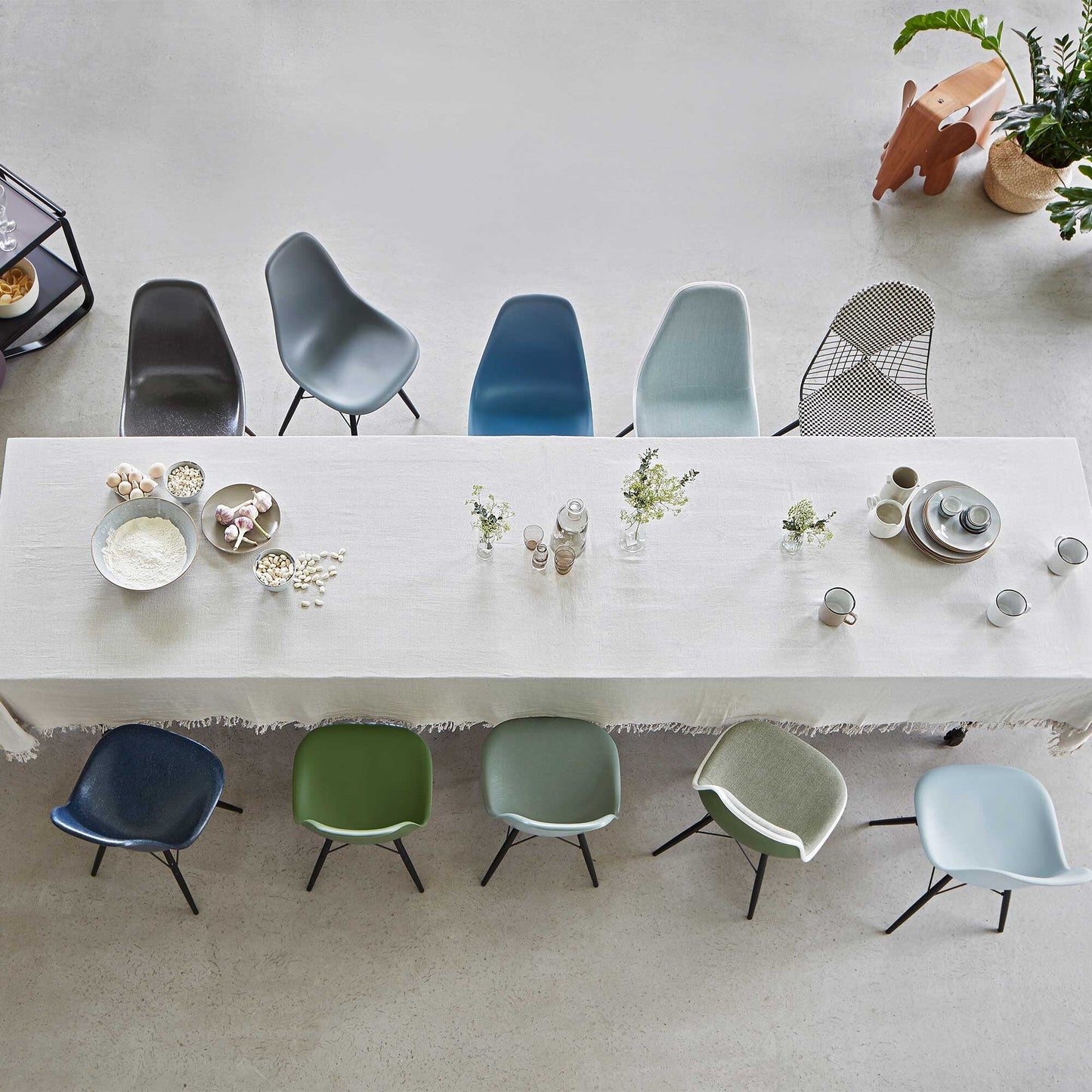 Eames Plastic Side Chair DSW RE Ahorn schwarz Schwarz