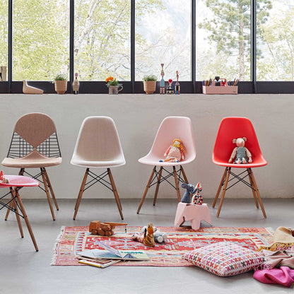 Eames Plastic Side Chair DSW RE Gestell Esche Schwarz