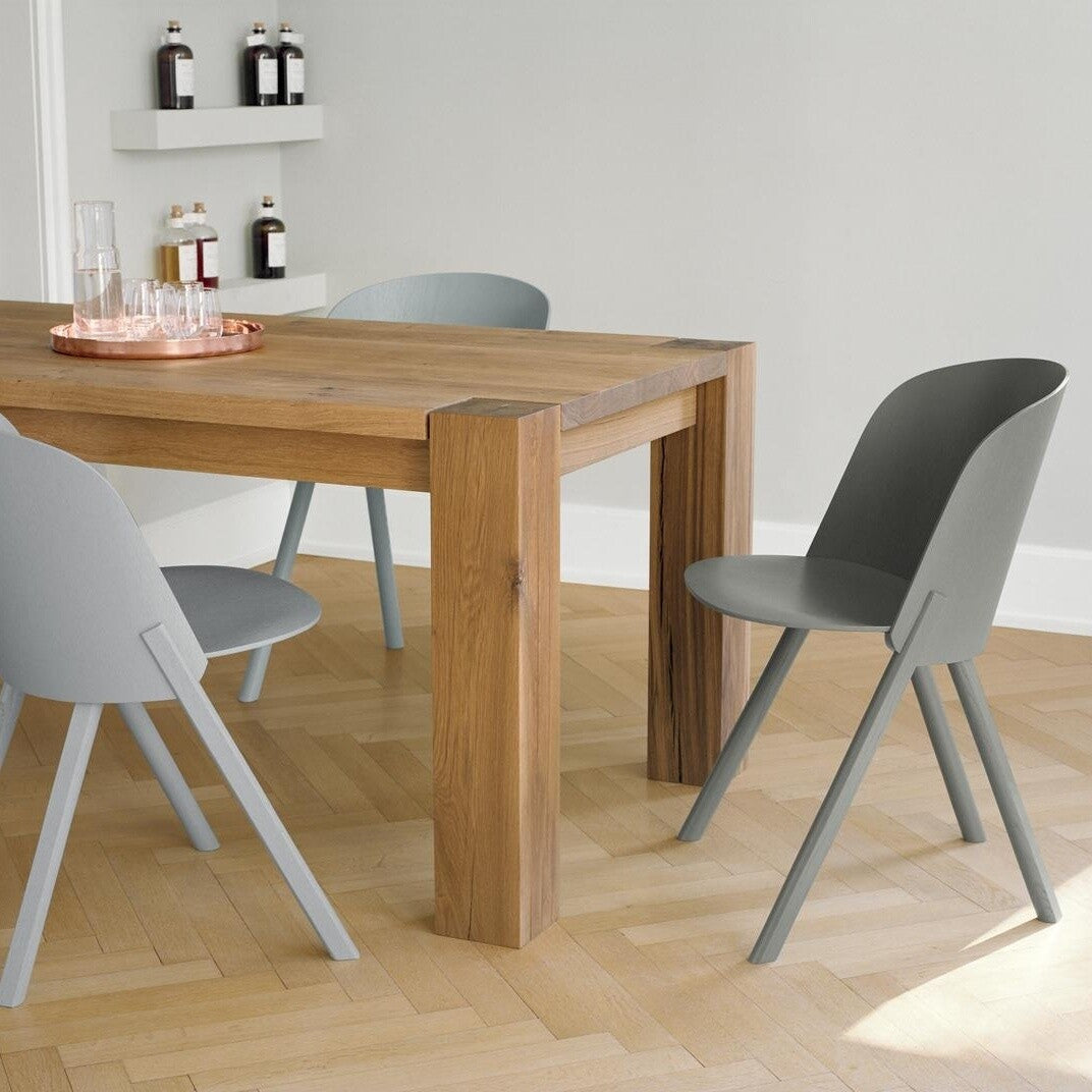 CH05 This Stuhl Schwarz