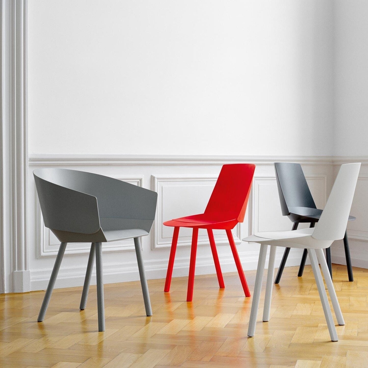 e15 CH04 Houdini Armlehnstuhl Schwarz