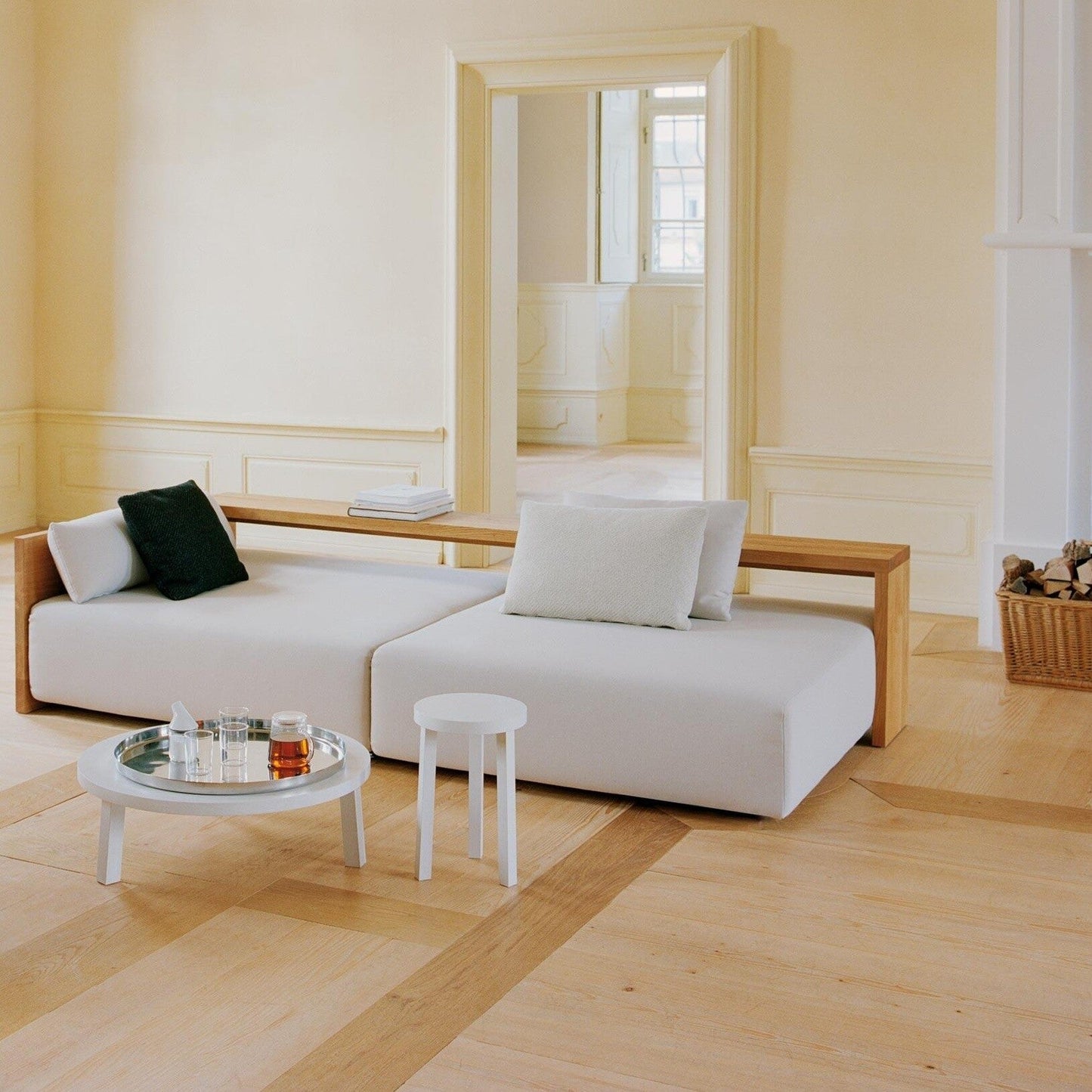 e15 PA05 Leila Couchtisch Weiß