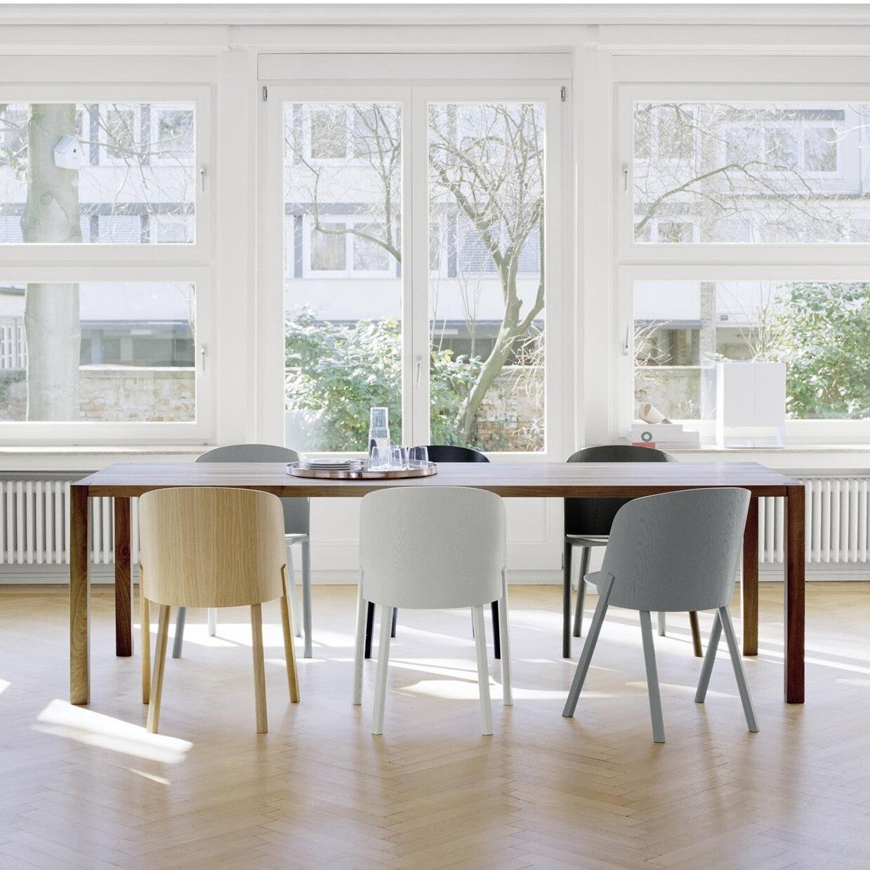 e15 TA19 Sloane Tisch