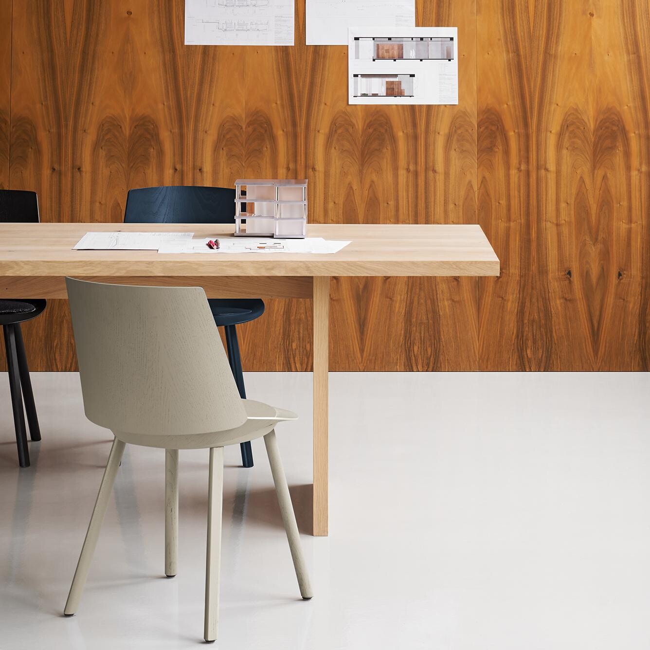 e15 TA24 Ashida Esstisch Weiß