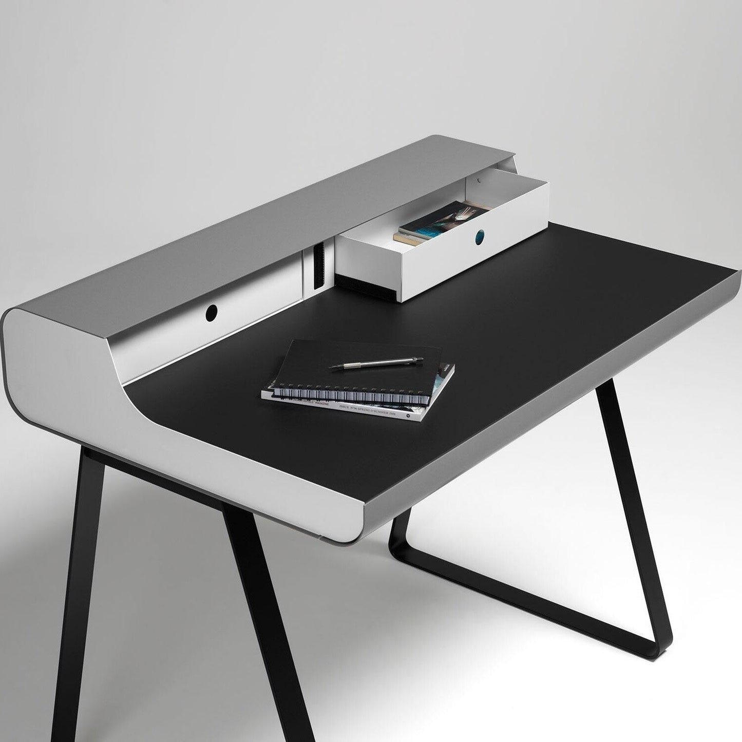 PS10 Sekretär Schwarz