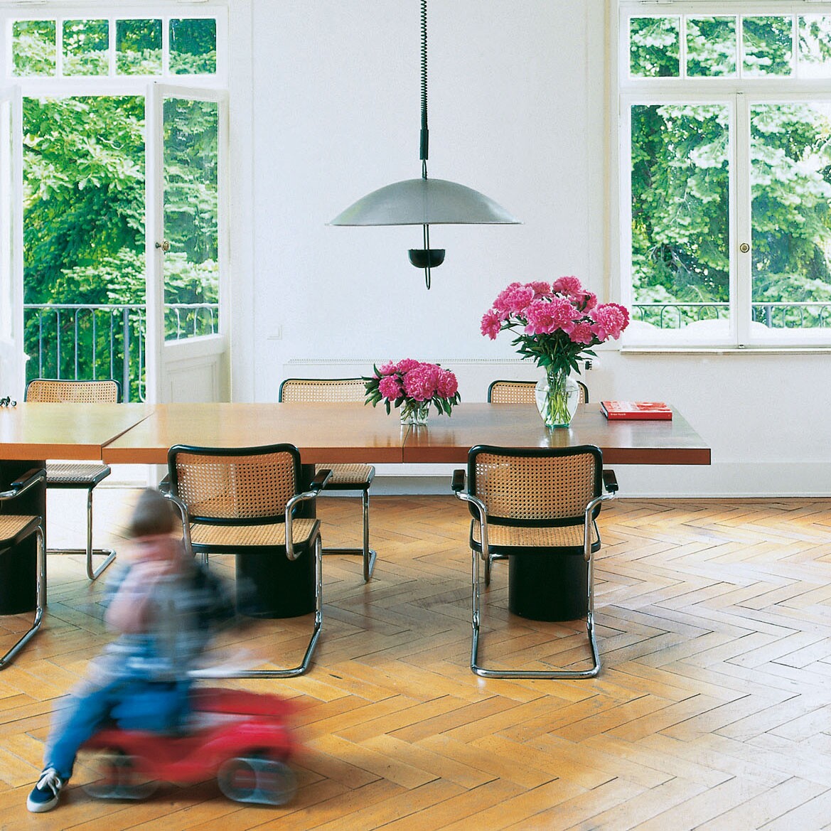 S 32 V Freischwinger Stuhl mit Rohrgeflecht Natur