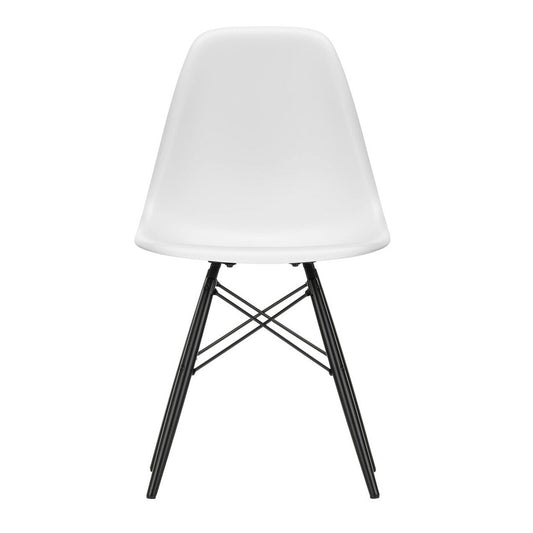 Eames Plastic Side Chair DSW RE Ahorn schwarz Schwarz